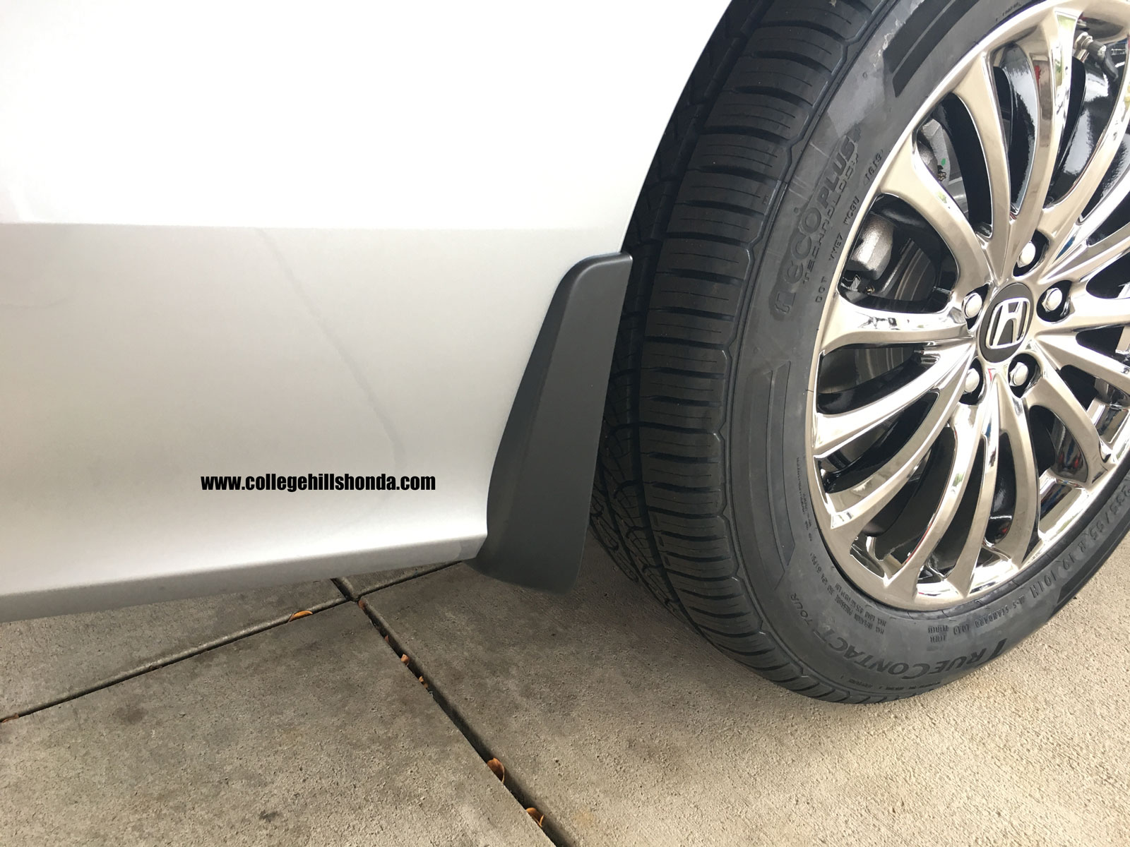 20182024 Honda Odyssey Splash Guards 08P00THR100