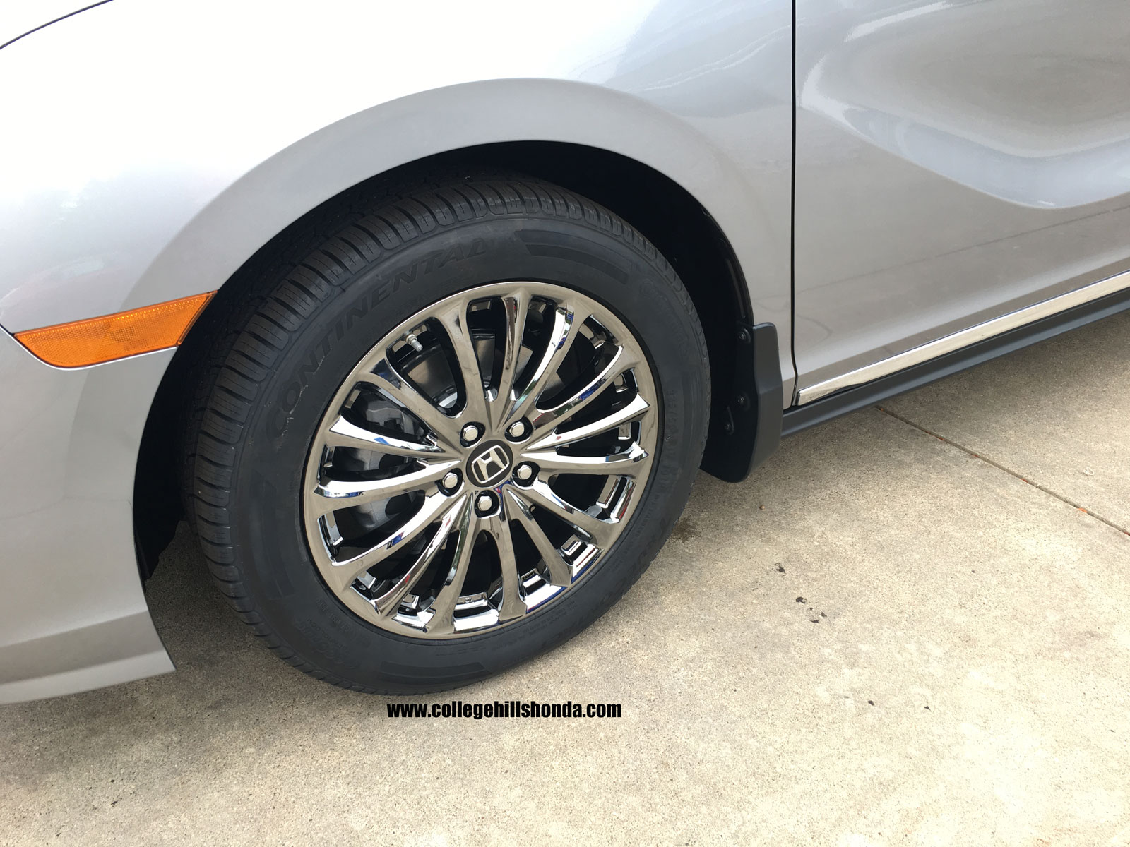 20182024 Honda Odyssey 19" Alloy Wheels (each) 08W19THR101